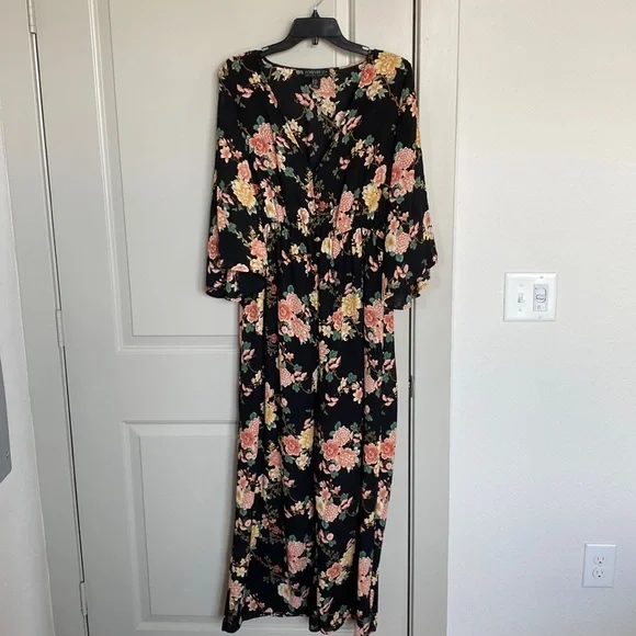 chinese dress ladies Plus Size Cutout Maxi Tube Dress in Black main image 1